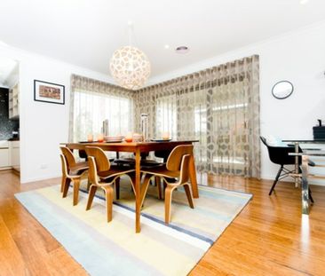 Stunning 4 Bedroom Home in Googong - Photo 4