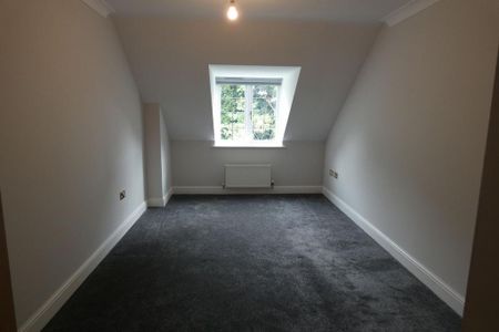 3 bedroom flat to rent - Photo 2