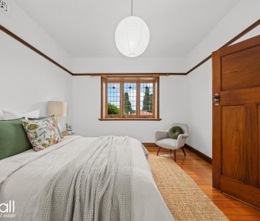 Charming Sandy Bay Home - Available for a 6-Month Lease - Photo 3