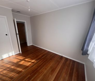 Refreshed and Ready 3 Bedroom Home Ascot Park - Photo 3