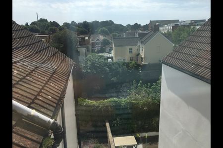 1 Bed Flat, Highdown Road, BN3 - Photo 3