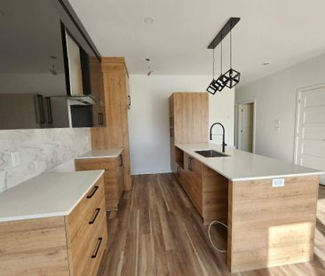 5 et demi Centre-Ville Sainte-Adèle - Photo 3