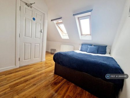 1 bedroom in a house share to rent - Photo 5