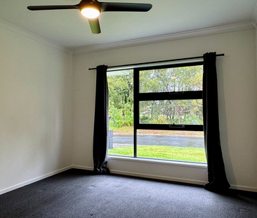 27 Bayswood Circuit, Redland Bay, QLD - Photo 5