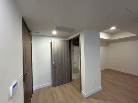 For Lease - 3 Concord Cityplace Way Unit# 823, Toronto, Ontario - Photo 2