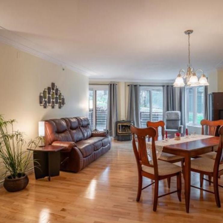 Grand 4 1/2 - Vue sur le fleuve et le Château Frontenac - 1225 pc - Photo 1