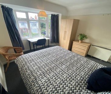 Charles Ave, Lenton Abbey, NG9 2SH - Photo 6