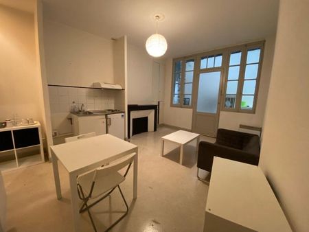 Location Appartement 2 pièces 34m² BORDEAUX 33000 - Photo 4