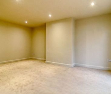 West Street, Scawby - Photo 6