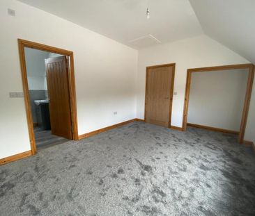 3 bedroom detached house to rent - Photo 5