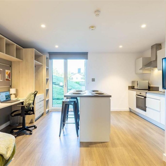 Studio to rent - Photo 1