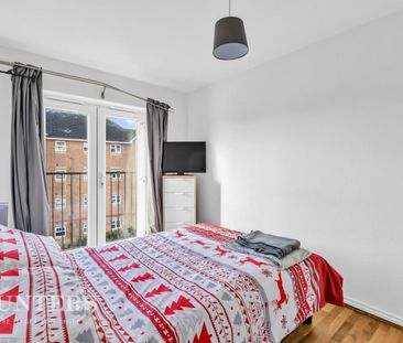 2 bedroom Flat To Let - Photo 5