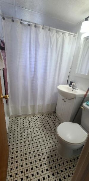 Beau 4 1/2 - Saint-Michel - Photo 1