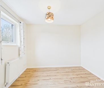 3 bedroom end of terrace house to rent - Photo 3