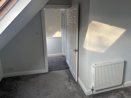 5 bedroom semi-detached house to rent - Photo 4