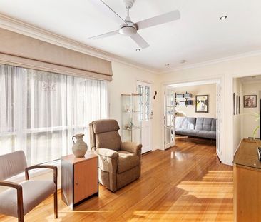 Quiet and Comfortable Living in Cul-de-Sac - Photo 2