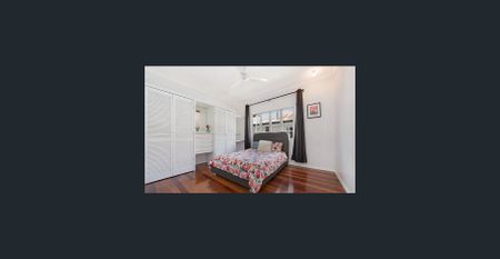 QUIET STREET.. DISHWASHER... TIMBER FLOORS... FANS... - Photo 5