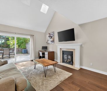 For Lease - 2410 Marine Drive, Oakville, Ontario - Photo 4