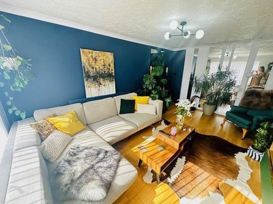 2 bedroom apartment to rent - Photo 1