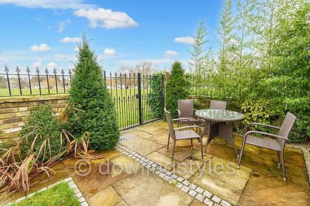 3 bedroom terraced house to rent - Photo 3