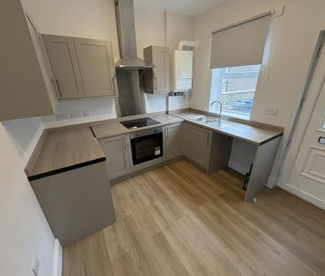 2 bedroom terraced house to rent - Photo 6