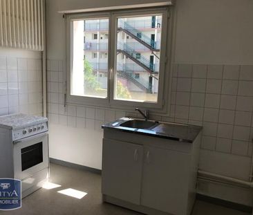 Location Appartement 1 pièce 28m² CHATEAUROUX 36000 - Photo 2