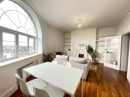 2 bedroom flat to rent - Photo 2
