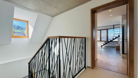 Helle, moderne 3½-Zimmer-Maisonettewohnung mit Wintergarten an idealer Lage in Itingen - Photo 2