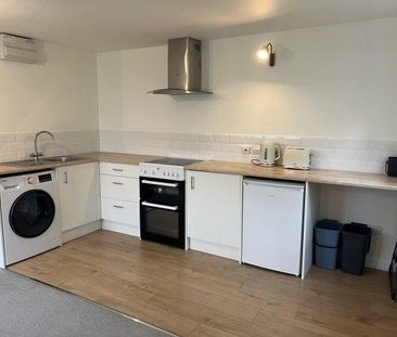 Studio to rent - Photo 5