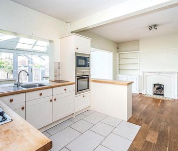 4 bedroom house to rent Stanley Park Road, Carshalton, SM5 - Photo 6