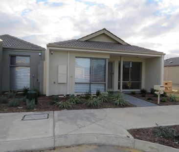 17 Gloss Street, Dayton WA 6055 - House For Rent | Domain - Photo 1