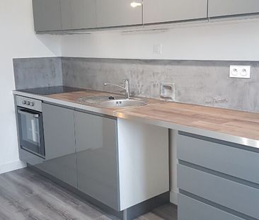 A LOUER Appartement F2 50000 Saint-Lô 1 chambre 46.77 m² - Photo 6