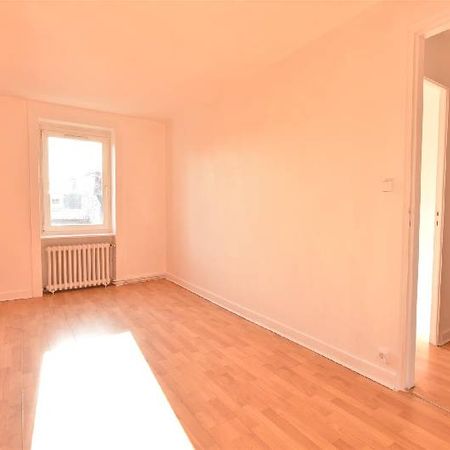 Location Appartement 3 pièces 62m² CHERBOURG-EN-COTENTIN 50100 - Photo 3