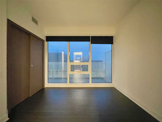 For Lease - 19 Bathurst Street Unit# 1011, Toronto, Ontario - Photo 1