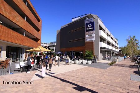 Cosmopolitan lifestyle at your doorstep - Photo 2