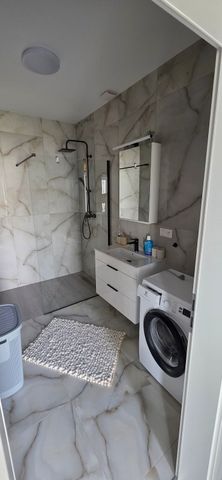 Ponúkame na prenájom 3izbový byt v dvojdome so záhradkou a parkovaním - Photo 3