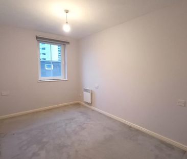 2 bed flat for rent in The Shore - Photo 1