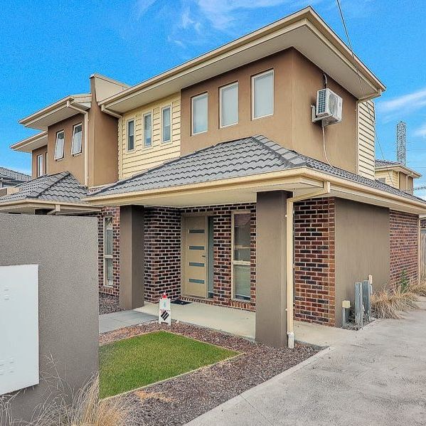 2/9 Bicknell St, Broadmeadows, VIC 3047 - Photo 1