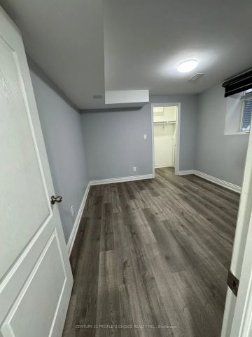 9 Facet Street #Bsmt - Photo 2