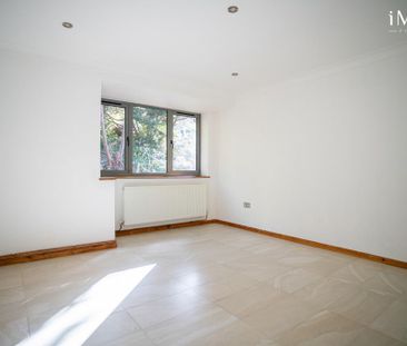 4 bedroom terraced house to rent - Photo 3