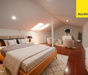 NEAR NEW DOUBLE STOREY HOME IN PRIME LOCATION - Photo 5