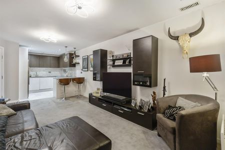 3 Salamanca Place, Vauxhall, London, SE1 - Photo 2