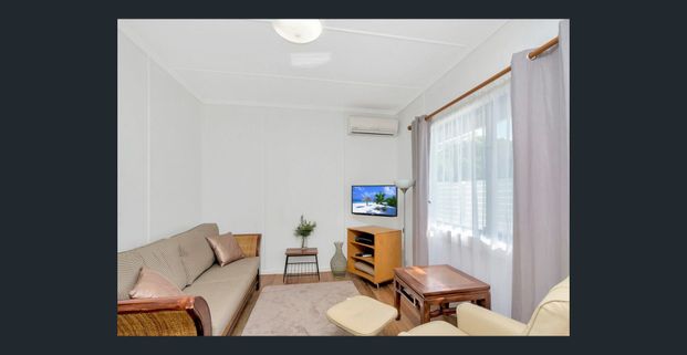Fully Furnished 1 Bedroom Unit Walking Distance to the Beach - ALL INSPECTIONS ARE ON QLD TIME - Photo 1