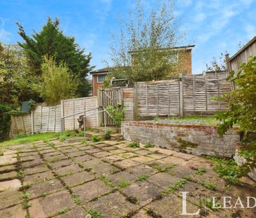 3 bedroom terraced to rent Boradoaks, Epping, CM16 - Photo 2
