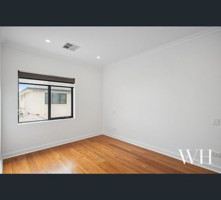 10 Roscommon Crescent, Beaconsfield, WA 6162 - Photo 4