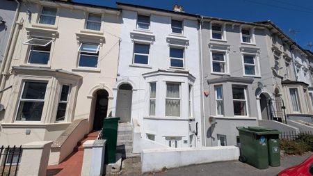 1 bedroom flat to rent - Photo 4