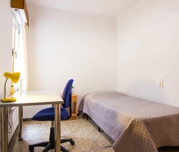 Carrer de Pere Aleixandre, Valencia, Valencian Community 46006 - Photo 2