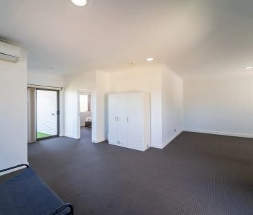 “Fully Furnished Double Storey Penthouse with Quality Goods & Furni... - Photo 1