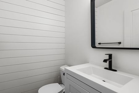 For Lease - 2218 Bluegrass Lane, Burlington, Ontario - Photo 3