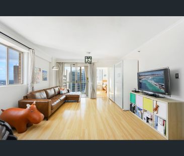HIGH LEVEL RESIDENCE WITH SWEEPING VIEWS - Photo 1